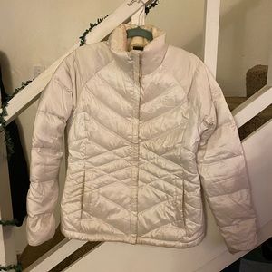 Northface puffer jacket, off white size medium